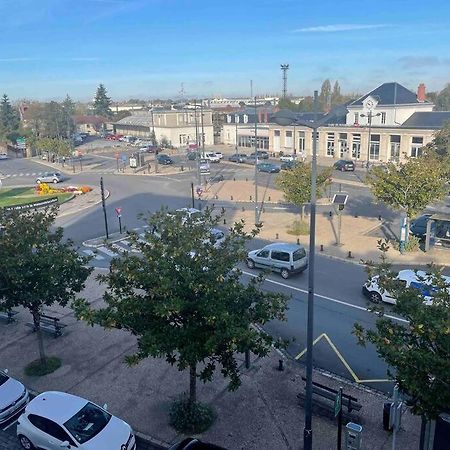 T2 Face Gare Sncf Appart Hotel Le Cygne 1 Bourges Exterior foto